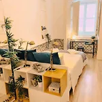 My Fair - Principe Real With Balcony